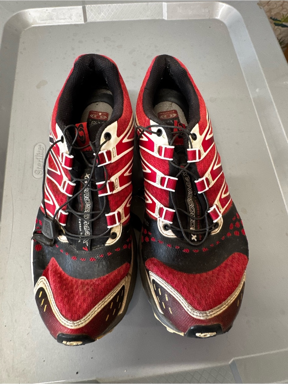 Salomon Women’s  Speedcross Trail Running Shoes - Red/Black size 8.5